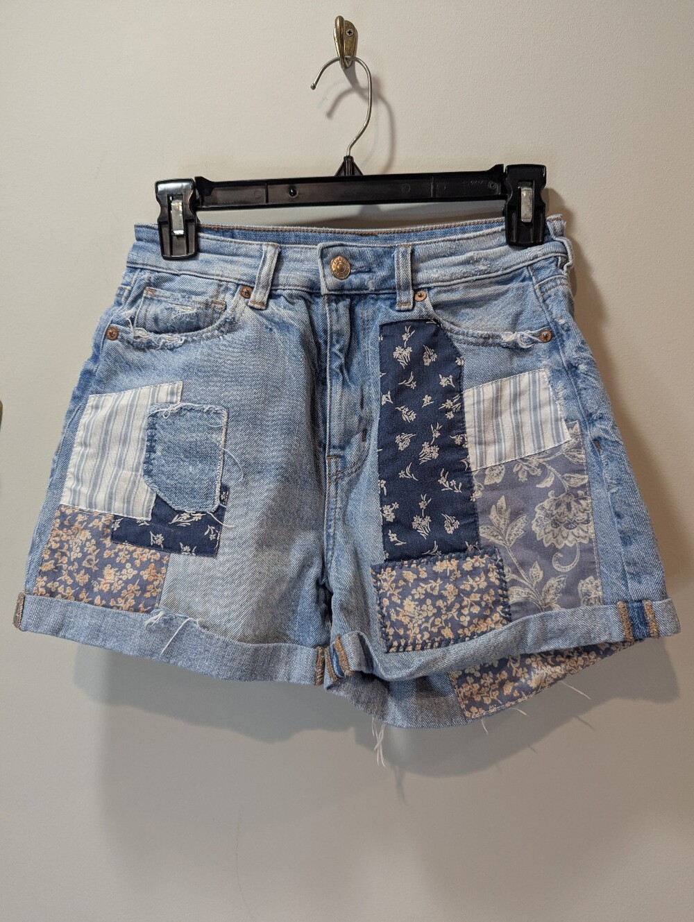 American Eagle Patchwork Roll Hem Denim Jean Shorts Women's Size 0